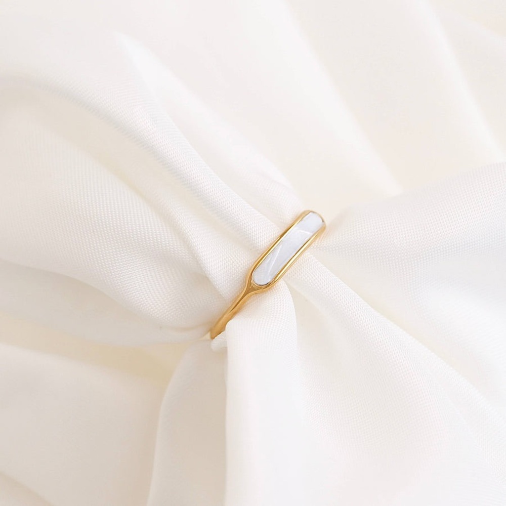 Brand New Anthropologie Pale White Mother of Pearl Ring Size 6!
